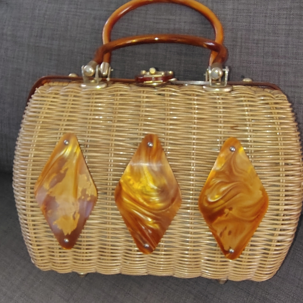 Elegant Wicker Mini Bag with Amber Details